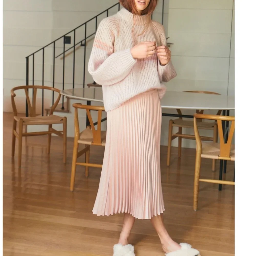 Xirena "Sienna" Pink Pleated Skirt, size Medium - Picture 1 of 5